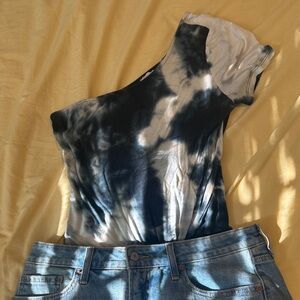 Tie-Dye One-Shoulder bodysuit